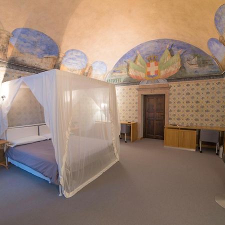 Hotel Cavour Et Des Officiers Bard Bagian luar foto