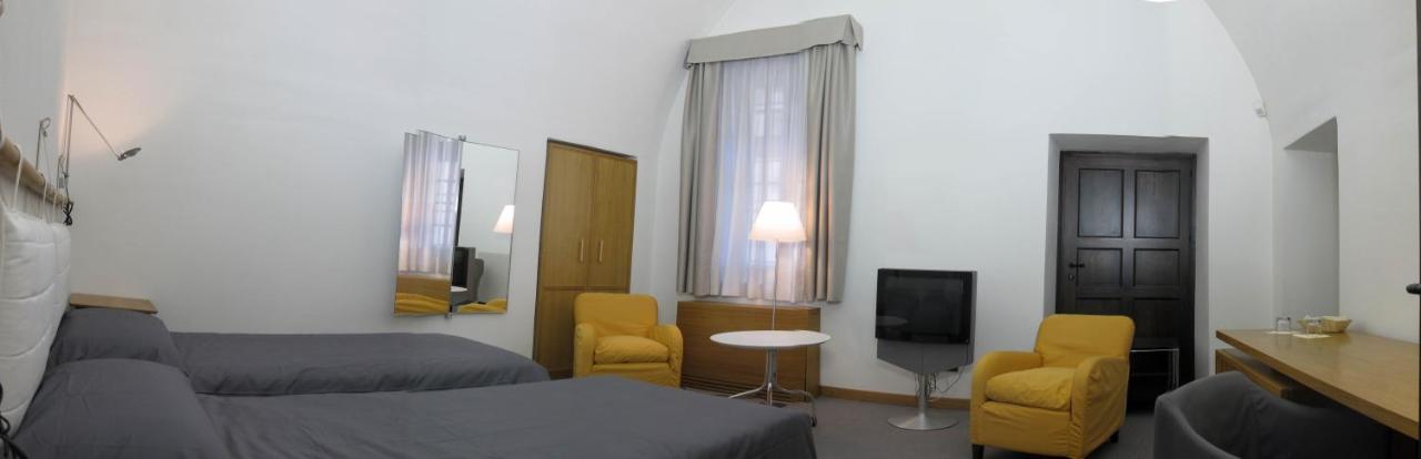 Hotel Cavour Et Des Officiers Bard Bagian luar foto