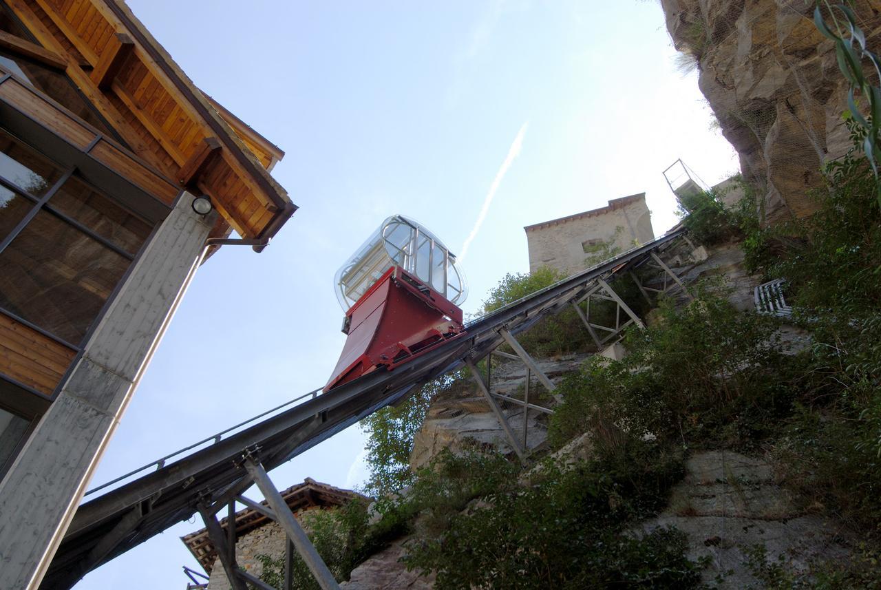 Hotel Cavour Et Des Officiers Bard Bagian luar foto